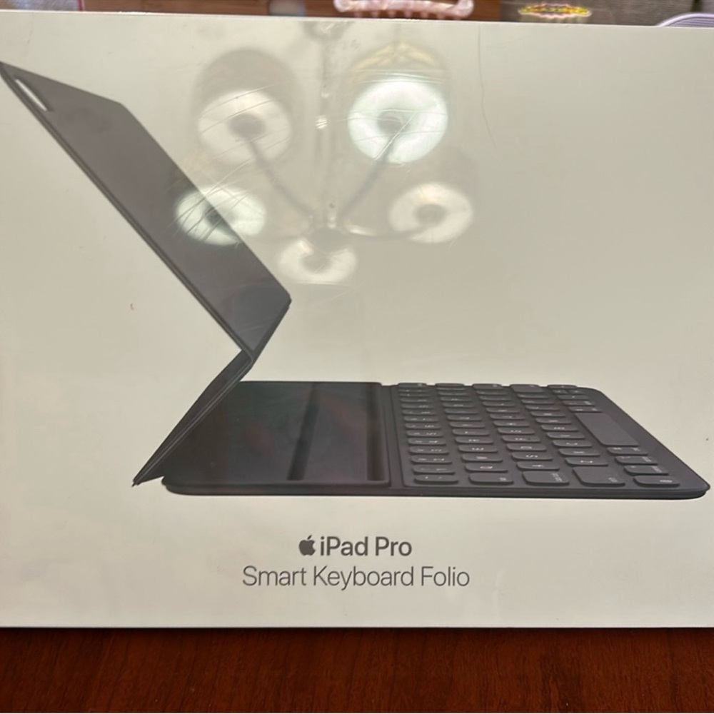 iPad Pro 11-inch Smart Keyboard Folio (Apple brand)